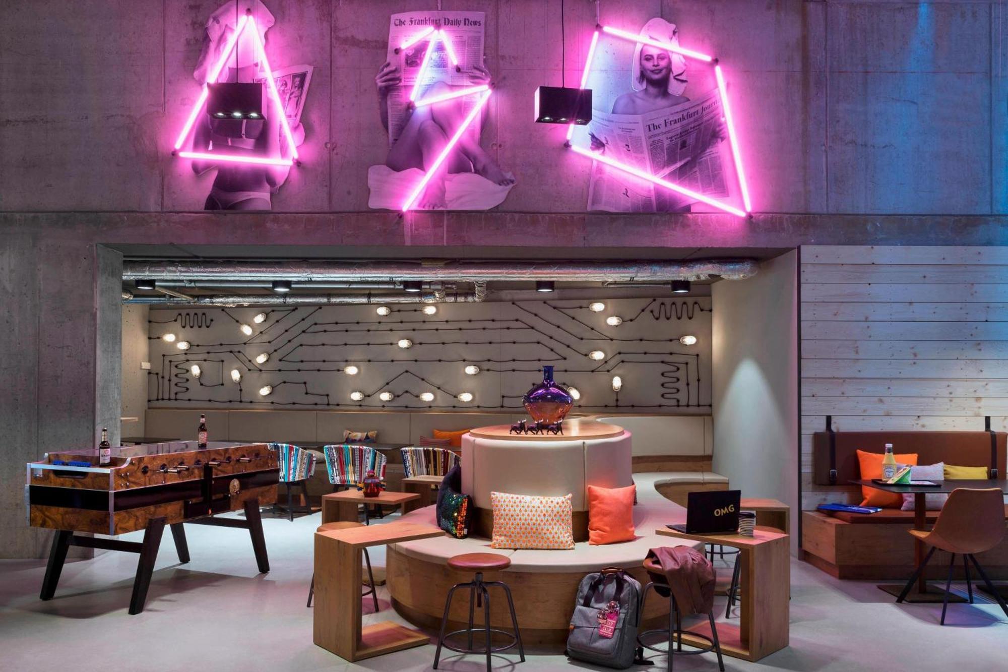 Hotel Moxy Frankfurt Center